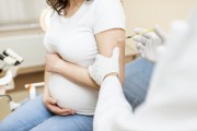 Вакцинация беременных от новой коронавирусной инфекции COVID-19 спасает жизнь матери и ребенка 
