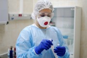 В Краснодарском крае за сутки зарегистрировали 881 случаев заболевания коронавирусом